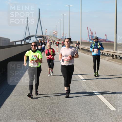 03.10.2025 - Köhlbrandbrückenlauf Yannick Fuchs http://msf.ph/oto/9192728 03.10.2025 12:14:35 Position 3 6437 meine-sportfotos.de