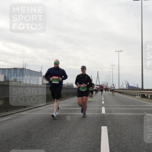 03.10.2025 - Köhlbrandbrückenlauf Matties Gatica Varas http://msf.ph/oto/9192736 03.10.2025 16:11:39 Position 3  meine-sportfotos.de