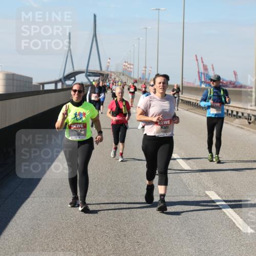 03.10.2025 - Köhlbrandbrückenlauf Yannick Fuchs http://msf.ph/oto/9192737 03.10.2025 12:14:36 Position 3 5484, 6437 meine-sportfotos.de