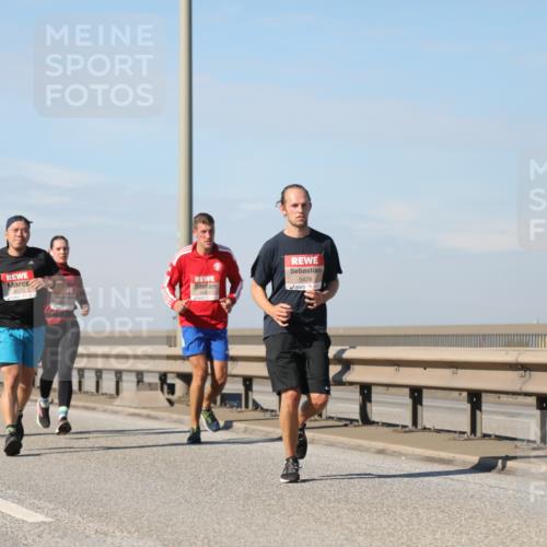 03.10.2025 - Köhlbrandbrückenlauf Yannick Fuchs http://msf.ph/oto/9192741 03.10.2025 11:54:11 Position 3 4522, 5426, 6454 meine-sportfotos.de
