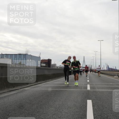 03.10.2025 - Köhlbrandbrückenlauf Matties Gatica Varas http://msf.ph/oto/9192747 03.10.2025 16:11:41 Position 3  meine-sportfotos.de