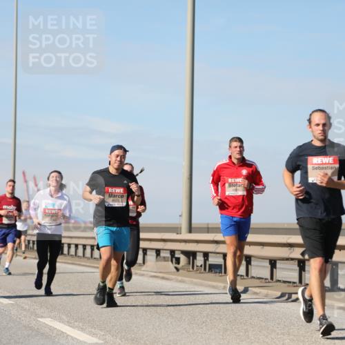 03.10.2025 - Köhlbrandbrückenlauf Yannick Fuchs http://msf.ph/oto/9192749 03.10.2025 11:54:11 Position 3 6454, 4522 meine-sportfotos.de