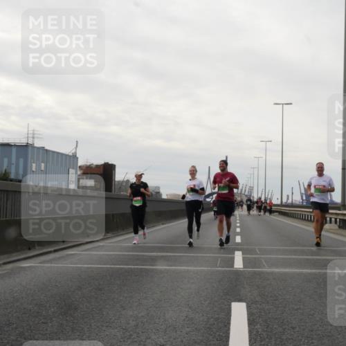 03.10.2025 - Köhlbrandbrückenlauf Matties Gatica Varas http://msf.ph/oto/9192763 03.10.2025 16:11:47 Position 3  meine-sportfotos.de