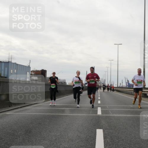 03.10.2025 - Köhlbrandbrückenlauf Matties Gatica Varas http://msf.ph/oto/9192766 03.10.2025 16:11:47 Position 3  meine-sportfotos.de
