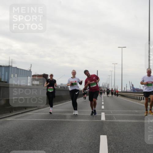 03.10.2025 - Köhlbrandbrückenlauf Matties Gatica Varas http://msf.ph/oto/9192767 03.10.2025 16:11:48 Position 3  meine-sportfotos.de