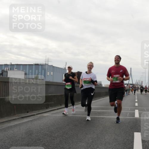 03.10.2025 - Köhlbrandbrückenlauf Matties Gatica Varas http://msf.ph/oto/9192771 03.10.2025 16:11:49 Position 3  meine-sportfotos.de