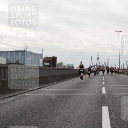 03.10.2025 - Köhlbrandbrückenlauf Matties Gatica Varas http://msf.ph/oto/9192782 03.10.2025 16:11:51 Position 3  meine-sportfotos.de
