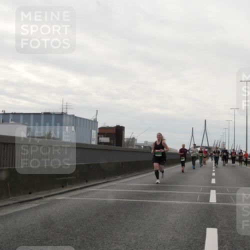 03.10.2025 - Köhlbrandbrückenlauf Matties Gatica Varas http://msf.ph/oto/9192784 03.10.2025 16:11:52 Position 3  meine-sportfotos.de