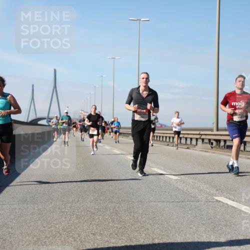 03.10.2025 - Köhlbrandbrückenlauf Yannick Fuchs http://msf.ph/oto/9192794 03.10.2025 11:54:17 Position 3  meine-sportfotos.de