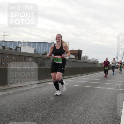 03.10.2025 - Köhlbrandbrückenlauf Matties Gatica Varas http://msf.ph/oto/9192798 03.10.2025 16:11:55 Position 3 8580 meine-sportfotos.de