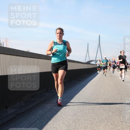 03.10.2025 - Köhlbrandbrückenlauf Yannick Fuchs http://msf.ph/oto/9192799 03.10.2025 11:54:17 Position 3 5890 meine-sportfotos.de