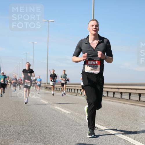 03.10.2025 - Köhlbrandbrückenlauf Yannick Fuchs http://msf.ph/oto/9192809 03.10.2025 11:54:18 Position 3 5890 meine-sportfotos.de