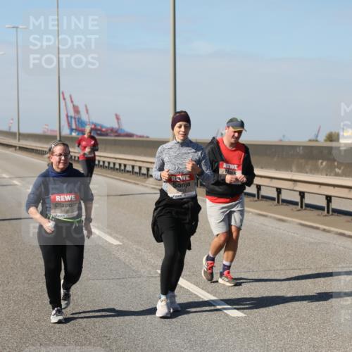 03.10.2025 - Köhlbrandbrückenlauf Yannick Fuchs http://msf.ph/oto/9192810 03.10.2025 12:14:54 Position 3 5620 meine-sportfotos.de