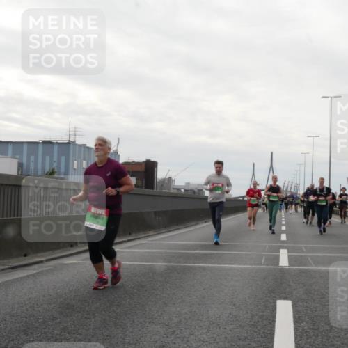 03.10.2025 - Köhlbrandbrückenlauf Matties Gatica Varas http://msf.ph/oto/9192813 03.10.2025 16:11:59 Position 3  meine-sportfotos.de