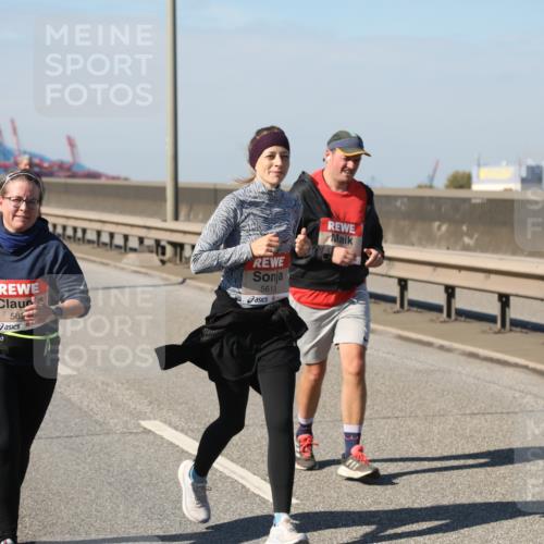03.10.2025 - Köhlbrandbrückenlauf Yannick Fuchs http://msf.ph/oto/9192814 03.10.2025 12:14:55 Position 3 562, 5613 meine-sportfotos.de