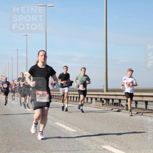 03.10.2025 - Köhlbrandbrückenlauf Yannick Fuchs http://msf.ph/oto/9192825 03.10.2025 11:54:20 Position 3 6098 meine-sportfotos.de