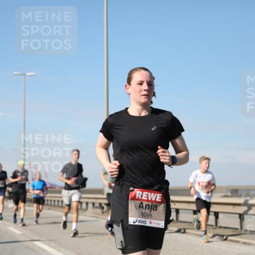 03.10.2025 - Köhlbrandbrückenlauf Yannick Fuchs http://msf.ph/oto/9192828 03.10.2025 11:54:22 Position 3 6098 meine-sportfotos.de