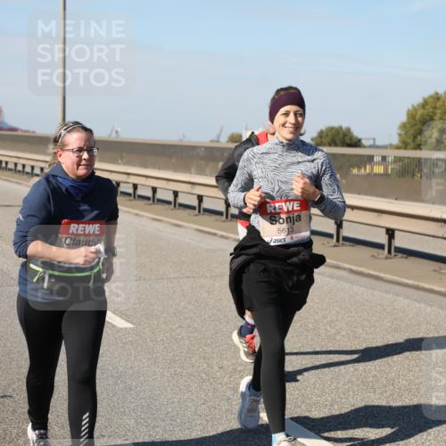 03.10.2025 - Köhlbrandbrückenlauf Yannick Fuchs http://msf.ph/oto/9192831 03.10.2025 12:14:56 Position 3 5613 meine-sportfotos.de