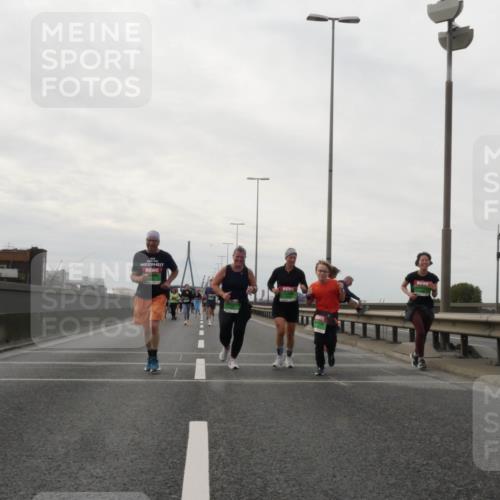 03.10.2025 - Köhlbrandbrückenlauf Matties Gatica Varas http://msf.ph/oto/9192838 03.10.2025 16:12:07 Position 3  meine-sportfotos.de