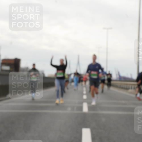 03.10.2025 - Köhlbrandbrückenlauf Matties Gatica Varas http://msf.ph/oto/9192852 03.10.2025 16:12:14 Position 3  meine-sportfotos.de