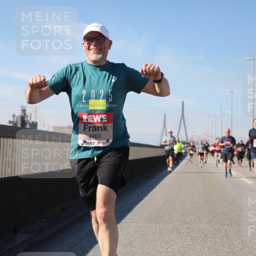 03.10.2025 - Köhlbrandbrückenlauf Yannick Fuchs http://msf.ph/oto/9192855 03.10.2025 11:54:25 Position 3 2025, 39, 4463 meine-sportfotos.de