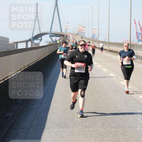 03.10.2025 - Köhlbrandbrückenlauf Yannick Fuchs http://msf.ph/oto/9192861 03.10.2025 12:15:02 Position 3 5487, 25 meine-sportfotos.de