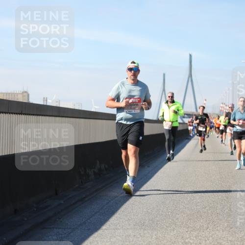 03.10.2025 - Köhlbrandbrückenlauf Yannick Fuchs http://msf.ph/oto/9192881 03.10.2025 11:54:29 Position 3 6112 meine-sportfotos.de