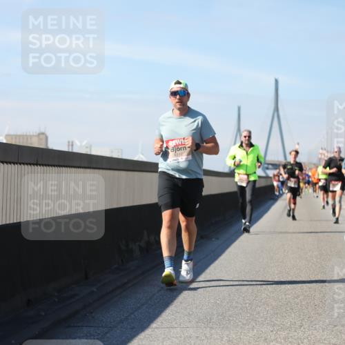 03.10.2025 - Köhlbrandbrückenlauf Yannick Fuchs http://msf.ph/oto/9192884 03.10.2025 11:54:30 Position 3 6112 meine-sportfotos.de