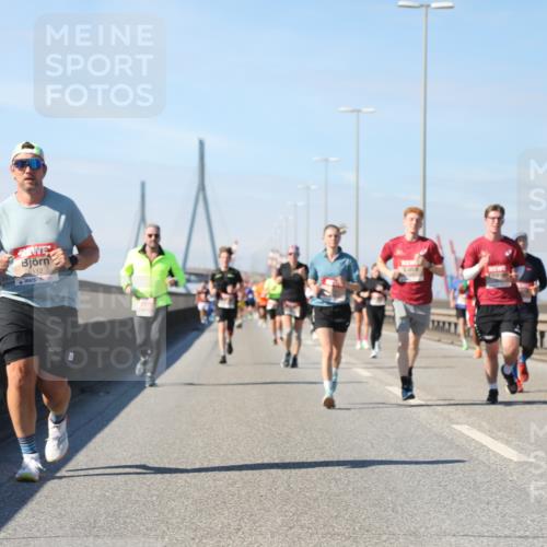 03.10.2025 - Köhlbrandbrückenlauf Yannick Fuchs http://msf.ph/oto/9192886 03.10.2025 11:54:30 Position 3 6112 meine-sportfotos.de