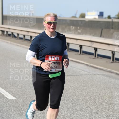 03.10.2025 - Köhlbrandbrückenlauf Yannick Fuchs http://msf.ph/oto/9192887 03.10.2025 12:15:08 Position 3 5253 meine-sportfotos.de