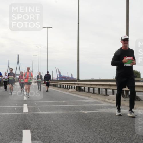 03.10.2025 - Köhlbrandbrückenlauf Matties Gatica Varas http://msf.ph/oto/9192889 03.10.2025 16:12:23 Position 3  meine-sportfotos.de