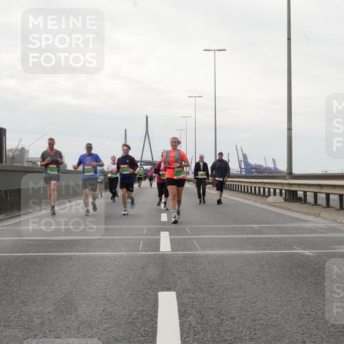 03.10.2025 - Köhlbrandbrückenlauf Matties Gatica Varas http://msf.ph/oto/9192893 03.10.2025 16:12:24 Position 3  meine-sportfotos.de