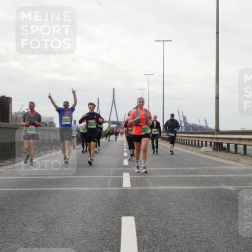 03.10.2025 - Köhlbrandbrückenlauf Matties Gatica Varas http://msf.ph/oto/9192899 03.10.2025 16:12:25 Position 3  meine-sportfotos.de