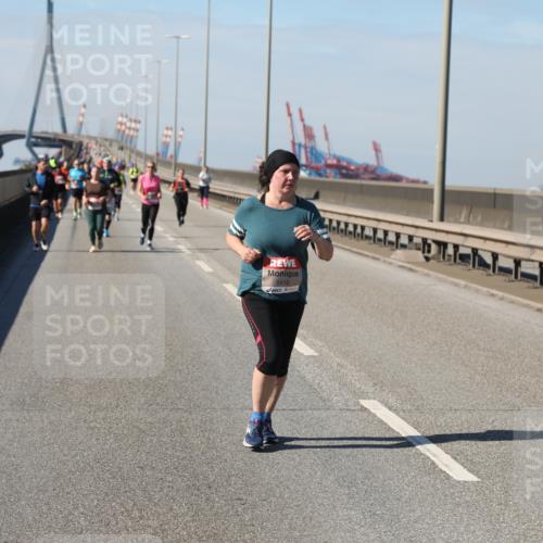 03.10.2025 - Köhlbrandbrückenlauf Yannick Fuchs http://msf.ph/oto/9192908 03.10.2025 12:15:09 Position 3 5418 meine-sportfotos.de