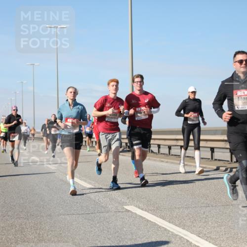 03.10.2025 - Köhlbrandbrückenlauf Yannick Fuchs http://msf.ph/oto/9192913 03.10.2025 11:54:32 Position 3 4533 meine-sportfotos.de