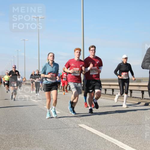03.10.2025 - Köhlbrandbrückenlauf Yannick Fuchs http://msf.ph/oto/9192914 03.10.2025 11:54:32 Position 3 5914, 533 meine-sportfotos.de