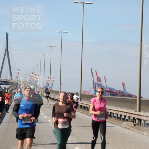03.10.2025 - Köhlbrandbrückenlauf Yannick Fuchs http://msf.ph/oto/9192921 03.10.2025 12:15:18 Position 3  meine-sportfotos.de
