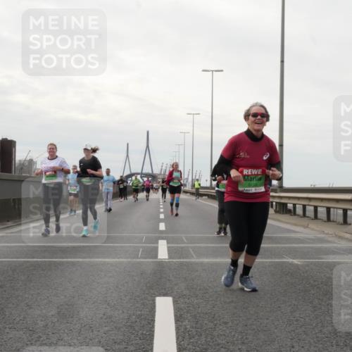 03.10.2025 - Köhlbrandbrückenlauf Matties Gatica Varas http://msf.ph/oto/9192922 03.10.2025 16:12:29 Position 3 8108 meine-sportfotos.de
