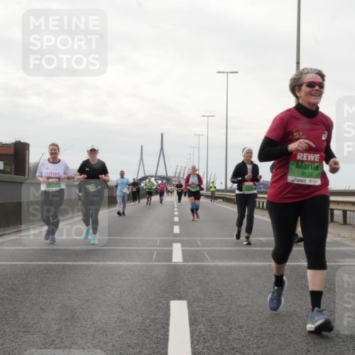 03.10.2025 - Köhlbrandbrückenlauf Matties Gatica Varas http://msf.ph/oto/9192924 03.10.2025 16:12:30 Position 3 8108 meine-sportfotos.de