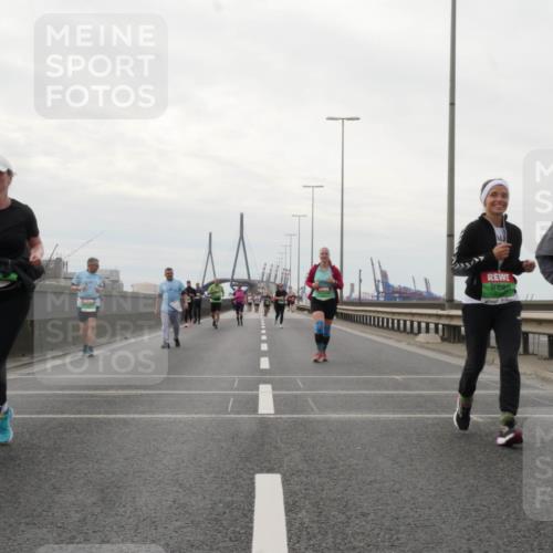 03.10.2025 - Köhlbrandbrückenlauf Matties Gatica Varas http://msf.ph/oto/9192935 03.10.2025 16:12:32 Position 3  meine-sportfotos.de