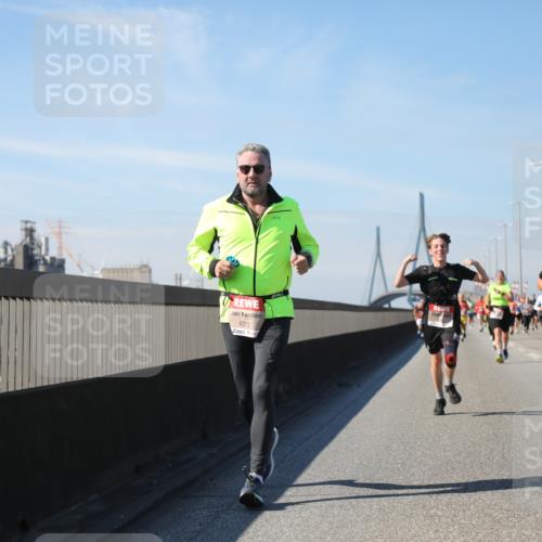 03.10.2025 - Köhlbrandbrückenlauf Yannick Fuchs http://msf.ph/oto/9192940 03.10.2025 11:54:34 Position 3 6012, 44 meine-sportfotos.de