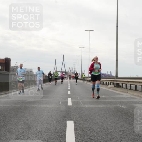 03.10.2025 - Köhlbrandbrückenlauf Matties Gatica Varas http://msf.ph/oto/9192944 03.10.2025 16:12:34 Position 3  meine-sportfotos.de