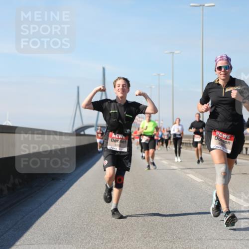 03.10.2025 - Köhlbrandbrückenlauf Yannick Fuchs http://msf.ph/oto/9192957 03.10.2025 11:54:35 Position 3 4965, 4446 meine-sportfotos.de