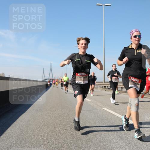 03.10.2025 - Köhlbrandbrückenlauf Yannick Fuchs http://msf.ph/oto/9192984 03.10.2025 11:54:37 Position 3 4965, 86 meine-sportfotos.de