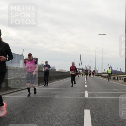 03.10.2025 - Köhlbrandbrückenlauf Matties Gatica Varas http://msf.ph/oto/9192998 03.10.2025 16:12:46 Position 3 32, 9393 meine-sportfotos.de