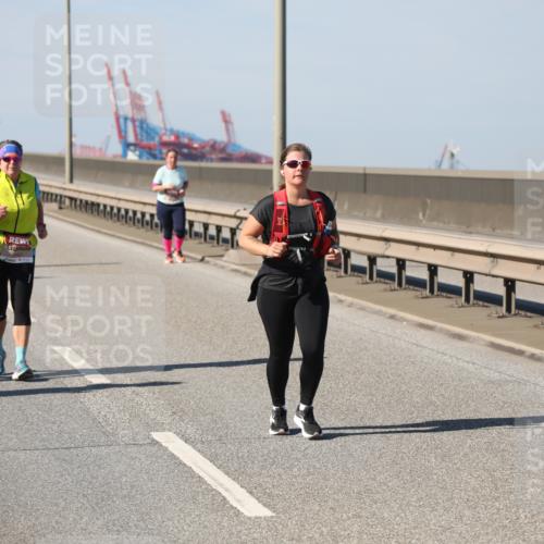 03.10.2025 - Köhlbrandbrückenlauf Yannick Fuchs http://msf.ph/oto/9193019 03.10.2025 12:15:27 Position 3  meine-sportfotos.de