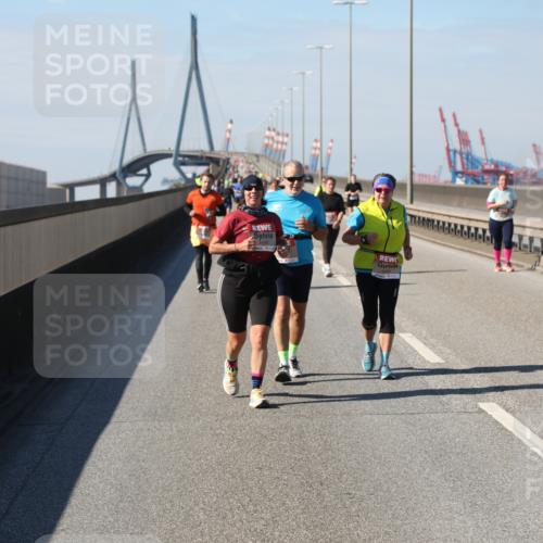 03.10.2025 - Köhlbrandbrückenlauf Yannick Fuchs http://msf.ph/oto/9193033 03.10.2025 12:15:27 Position 3 5464 meine-sportfotos.de