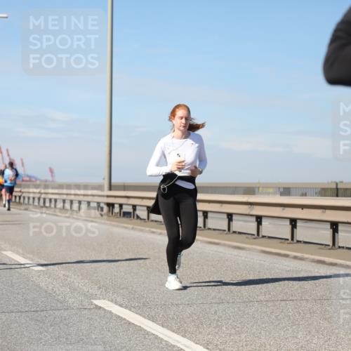 03.10.2025 - Köhlbrandbrückenlauf Yannick Fuchs http://msf.ph/oto/9193059 03.10.2025 11:54:43 Position 3  meine-sportfotos.de