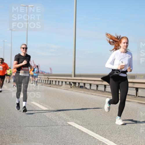 03.10.2025 - Köhlbrandbrückenlauf Yannick Fuchs http://msf.ph/oto/9193066 03.10.2025 11:54:43 Position 3  meine-sportfotos.de