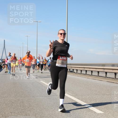03.10.2025 - Köhlbrandbrückenlauf Yannick Fuchs http://msf.ph/oto/9193079 03.10.2025 11:54:44 Position 3  meine-sportfotos.de